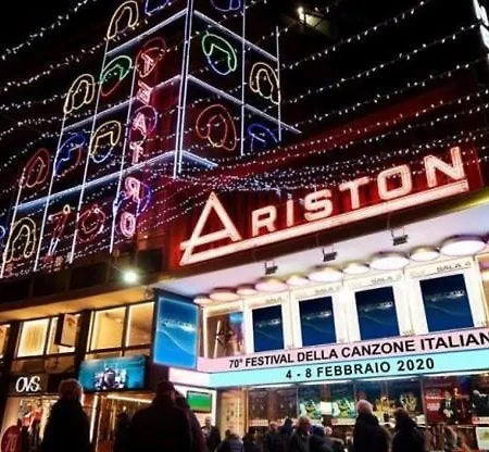 Loft Cavour - Teatro Ariston Apartment